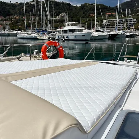 Mareluna Bådhotel Menton